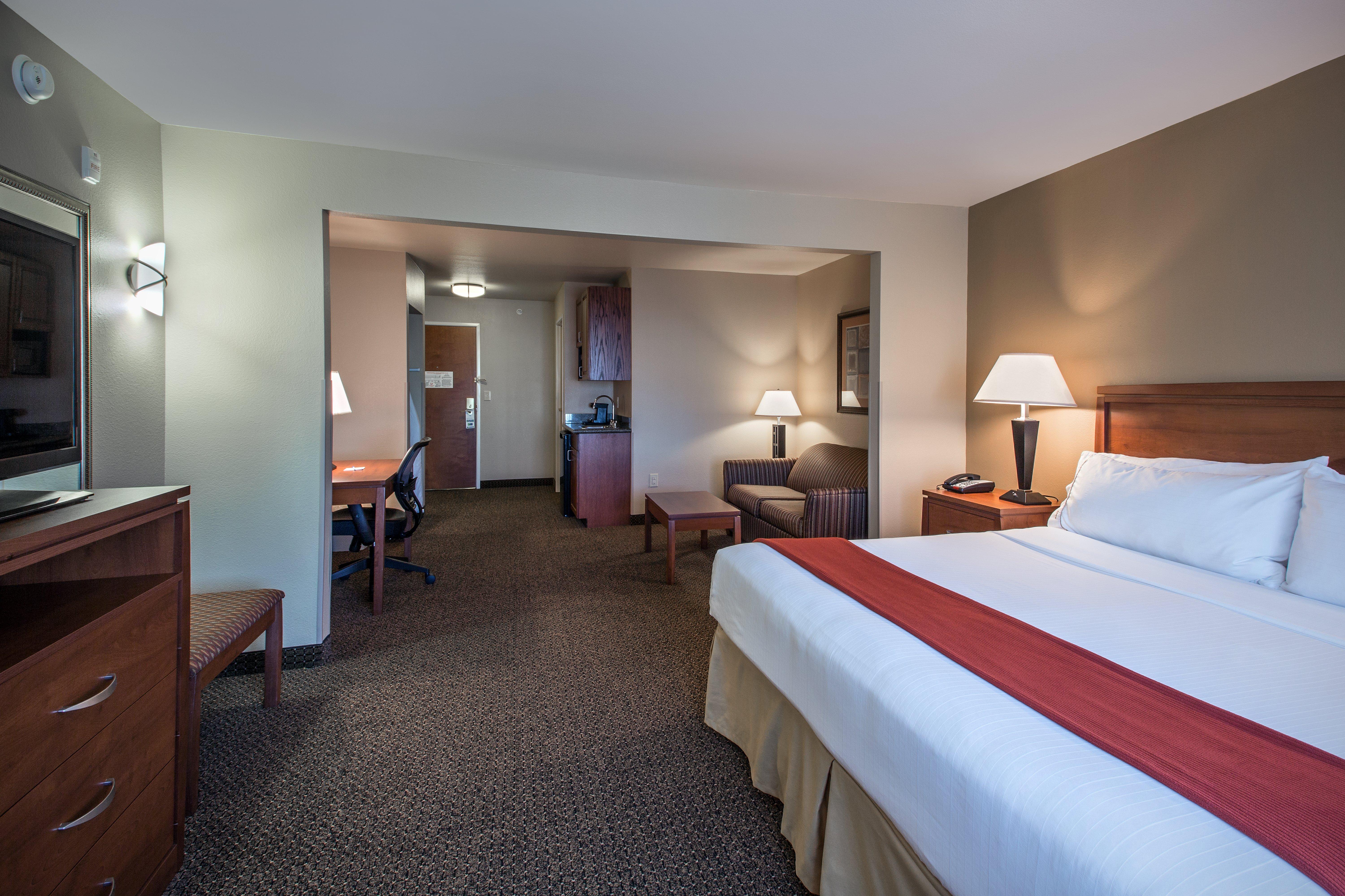 Holiday Inn Express Hotel & Suites Lewisburg By Ihg Exterior photo